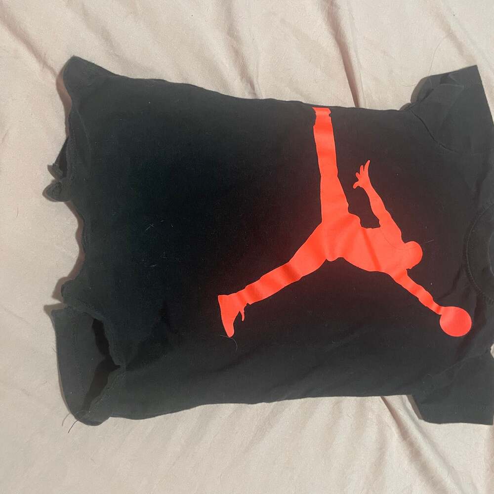 Nike Jordan infant Black Jumpman‎ Graphic jumper. Size 0-3 months.